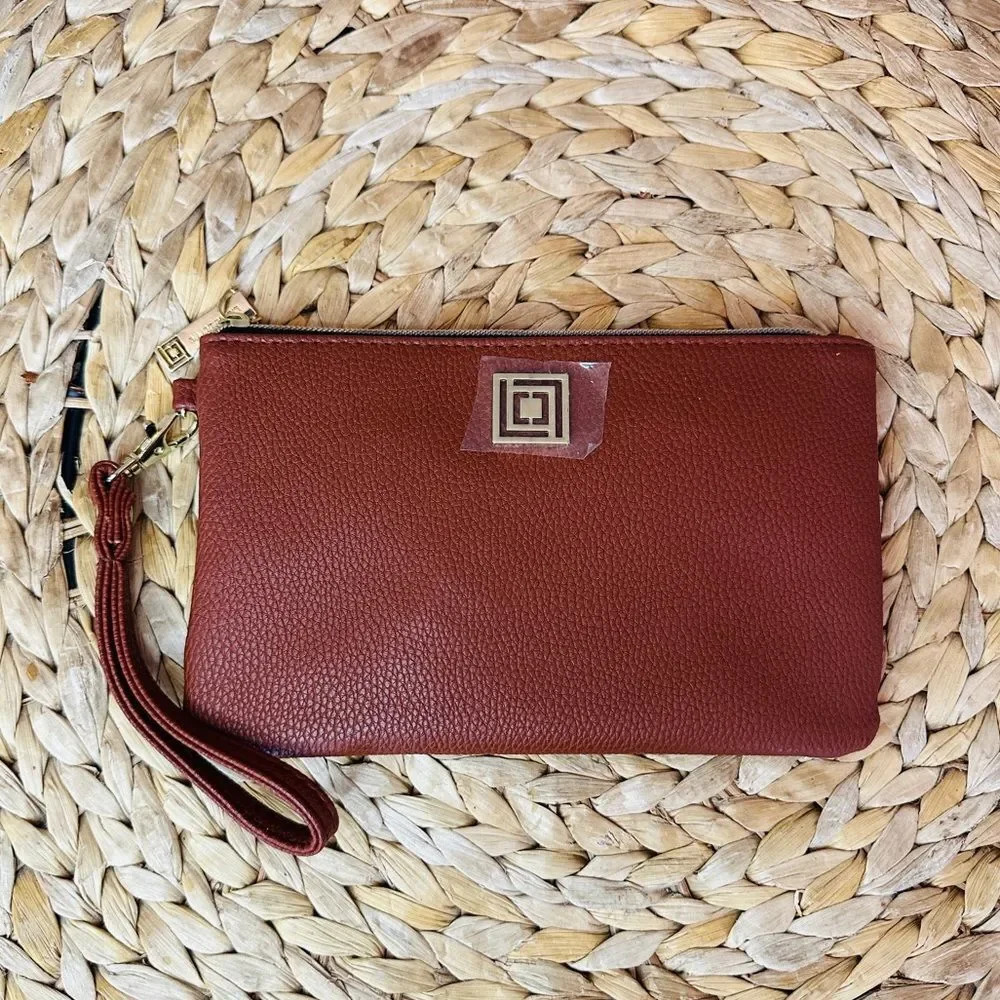 New Liz Claiborne Wristlet Charging Wallet Clutch
